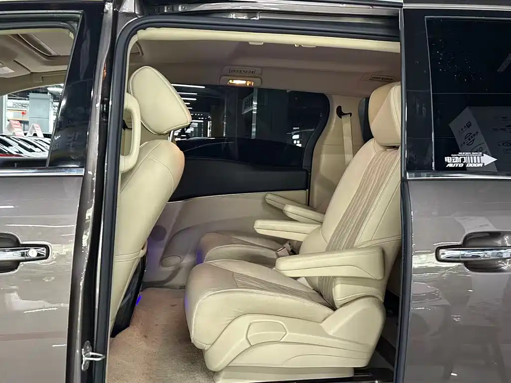 Buick GL8 2023 652T Luxury