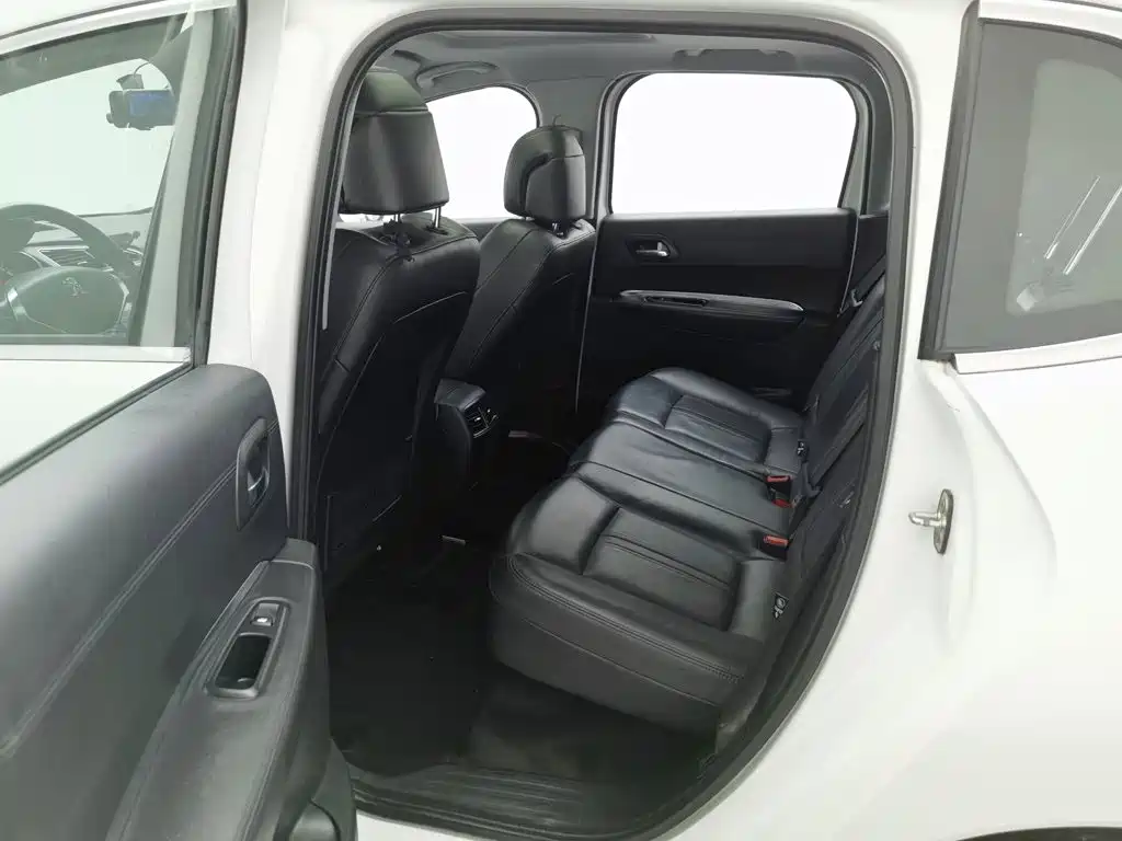 Peugeot 3008 — миниатюра 15