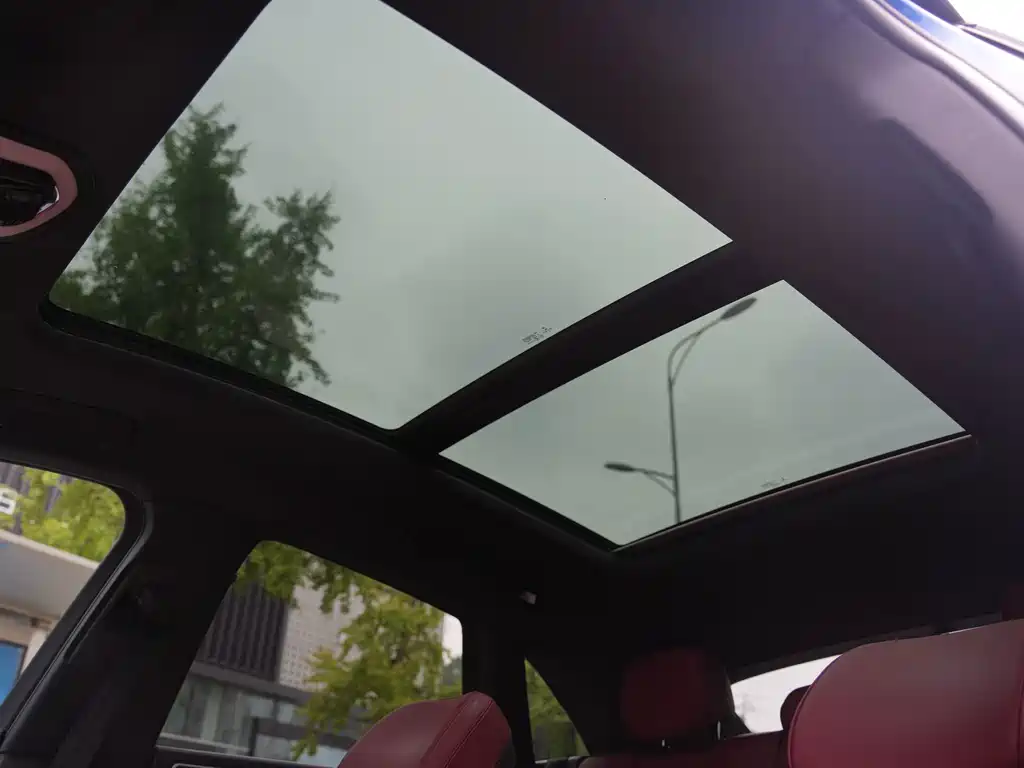 Porsche Macan — миниатюра 28