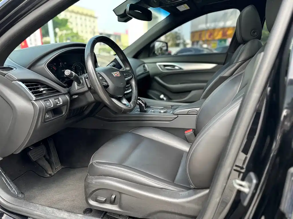 Cadillac CT5 — миниатюра 4