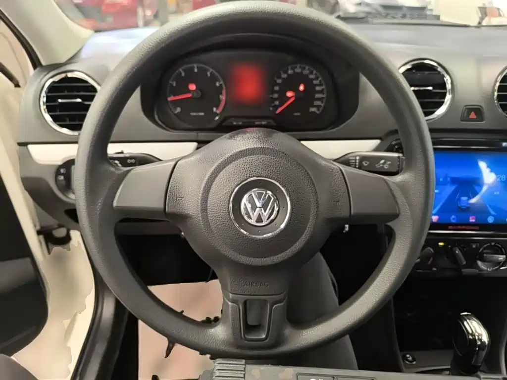 Volkswagen Jetta — миниатюра 11