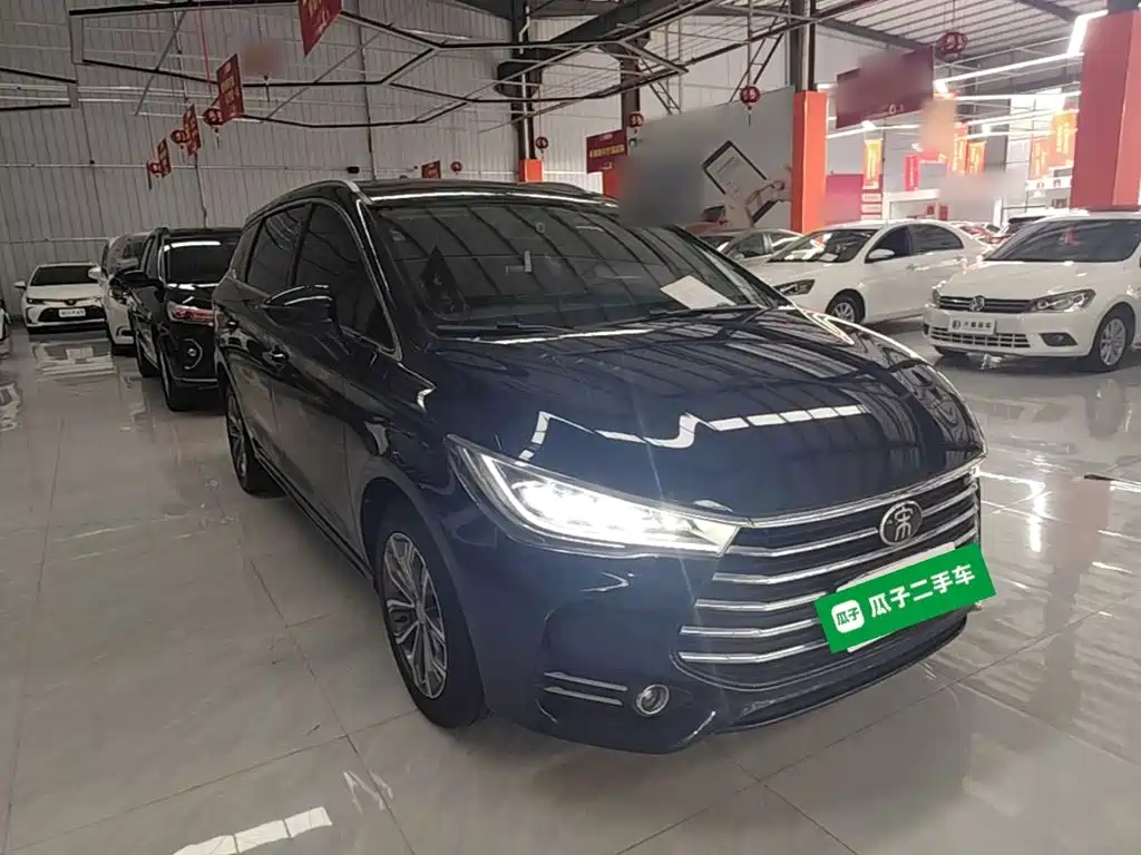 BYD MAX — миниатюра 4