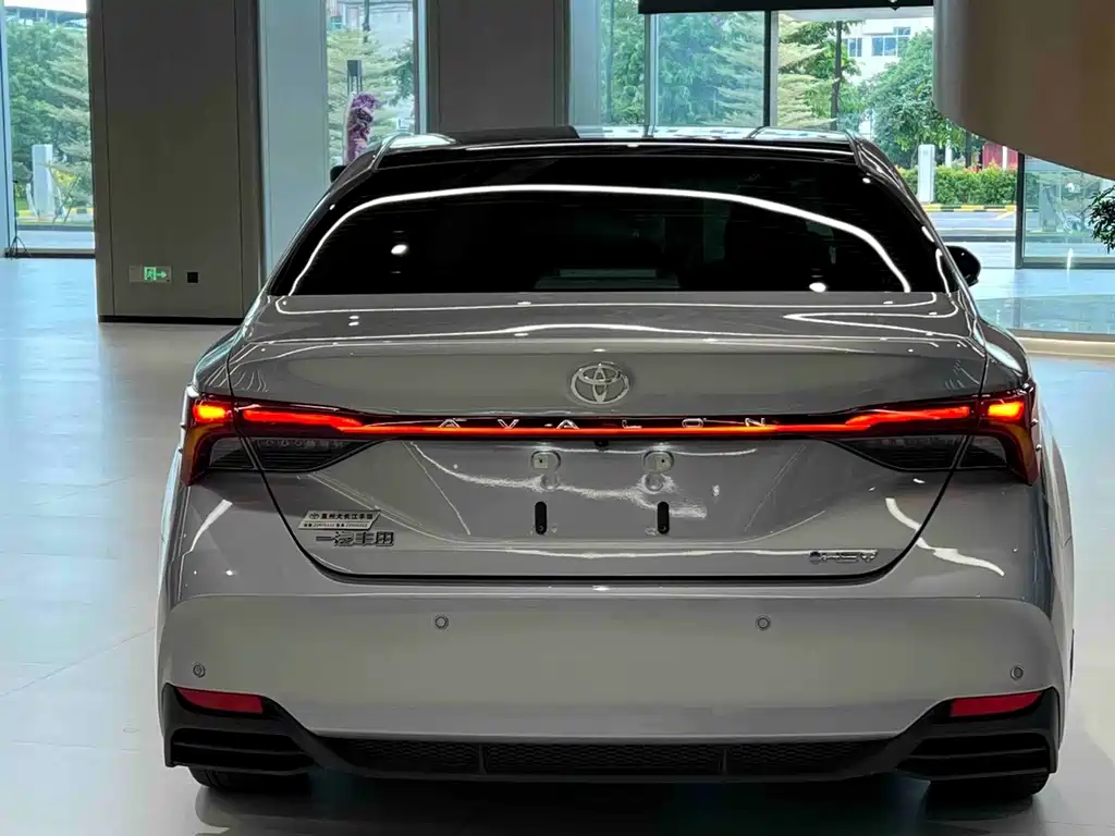 Toyota Avalon — миниатюра 6