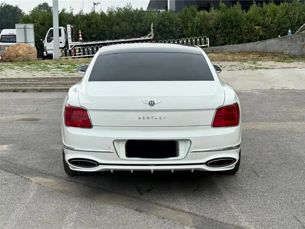 Bentley Flying Spur 2025 4.0T V8 Mulliner