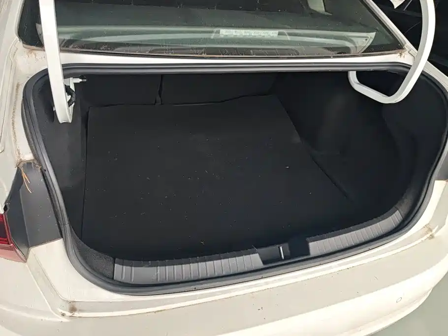 Volkswagen Sagitar — миниатюра 4