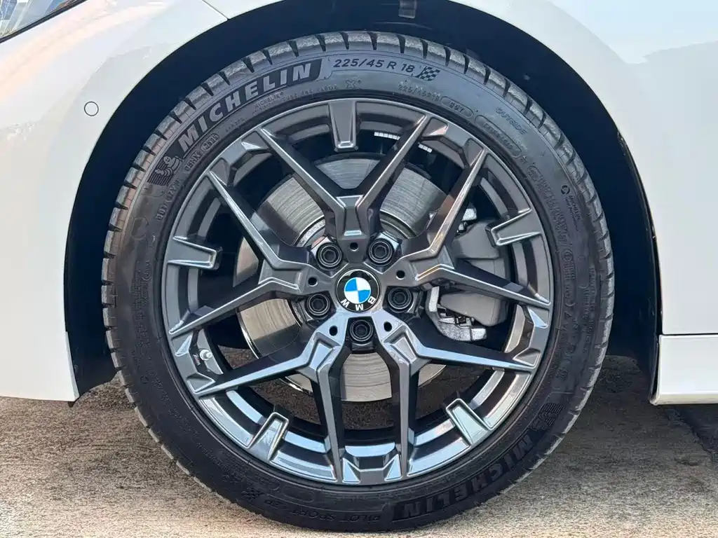 BMW 3 Series — миниатюра 4