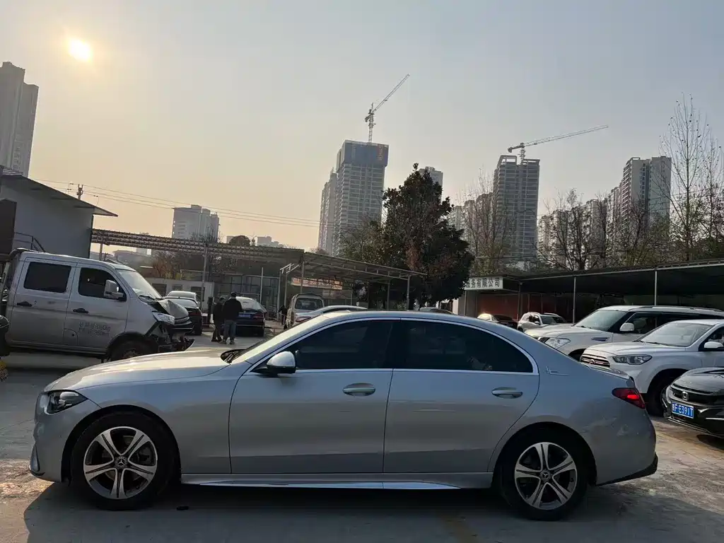 MERCEDES-BENZ C CLASS