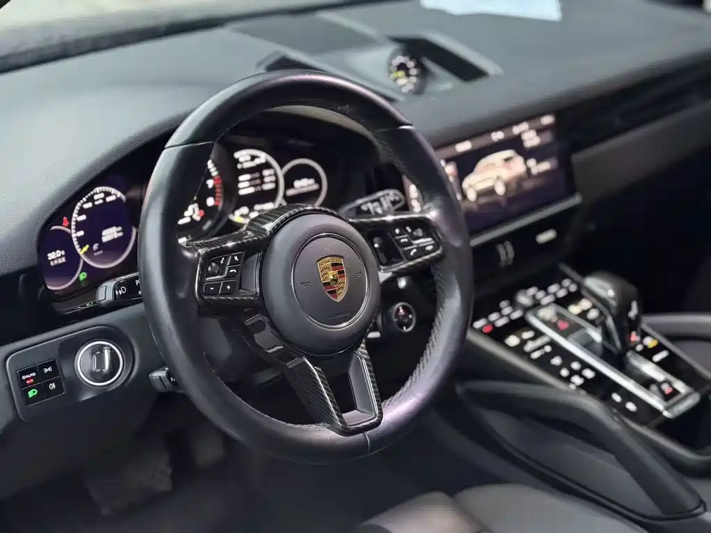 Porsche Cayenne Hybrid — миниатюра 5