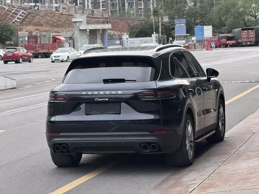 Porsche Cayenne Hybrid — миниатюра 12