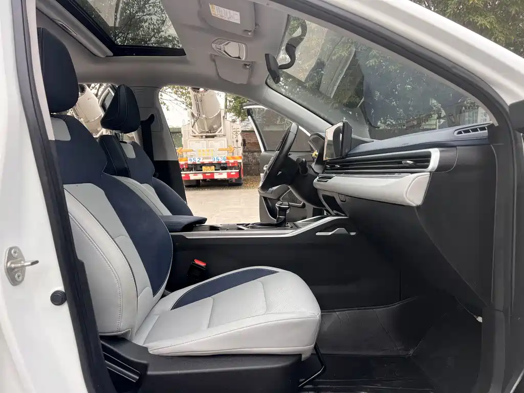 GEELY AUTOMOBILE EMGRAND