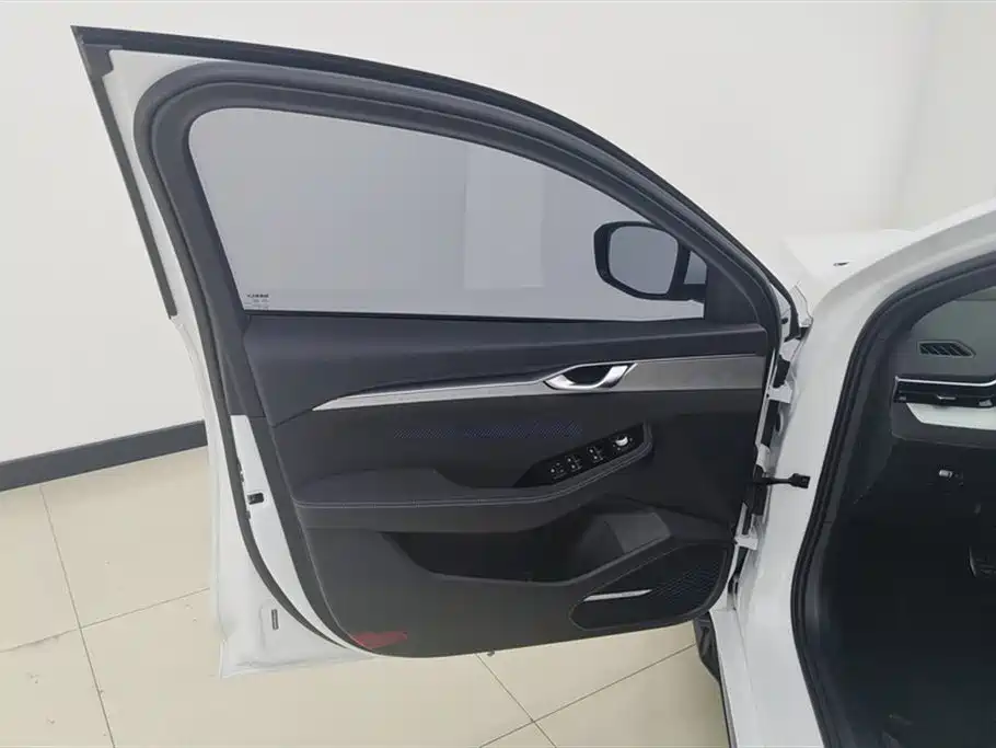 Geely Preface 2025 2.0TD