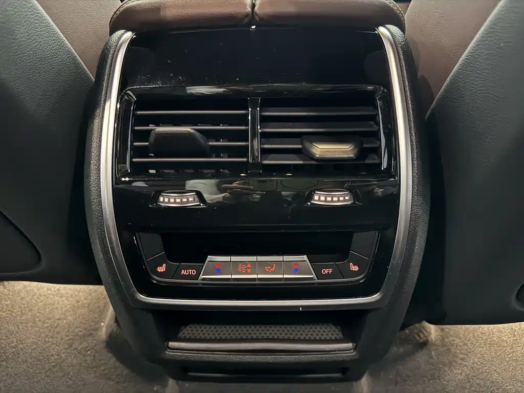 BMW X7 — миниатюра 19