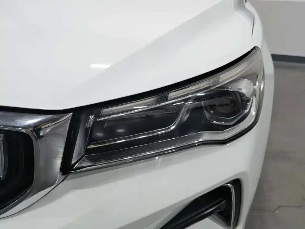 Geely Emgrand — миниатюра 7