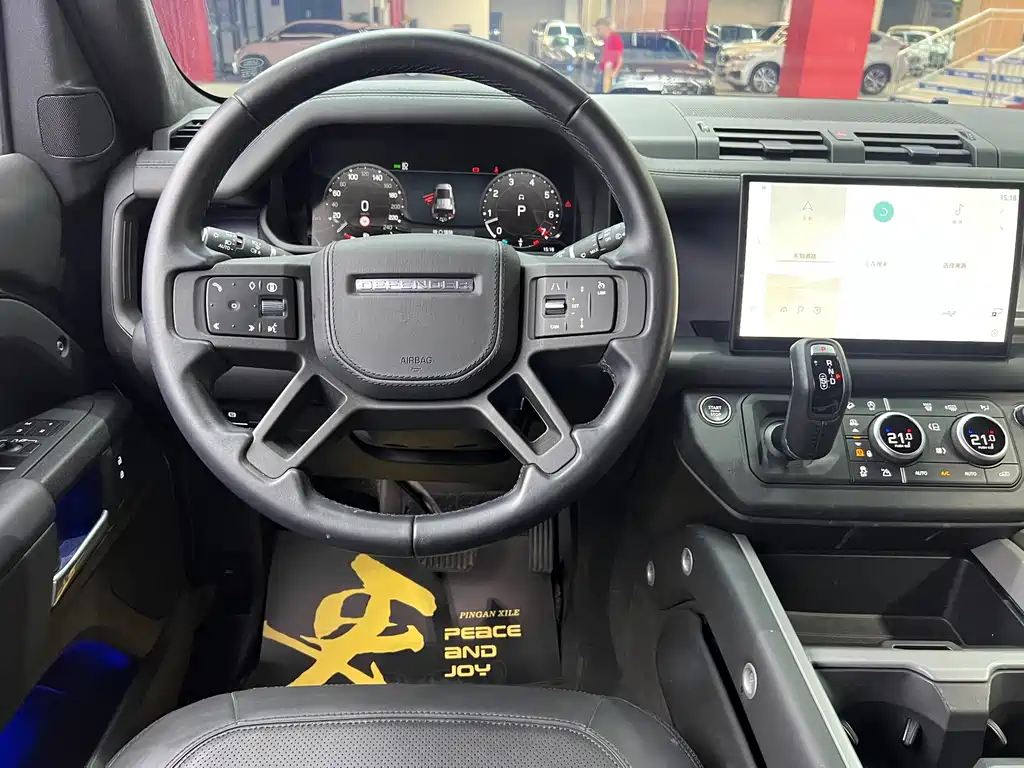 Land Rover Defender — миниатюра 13