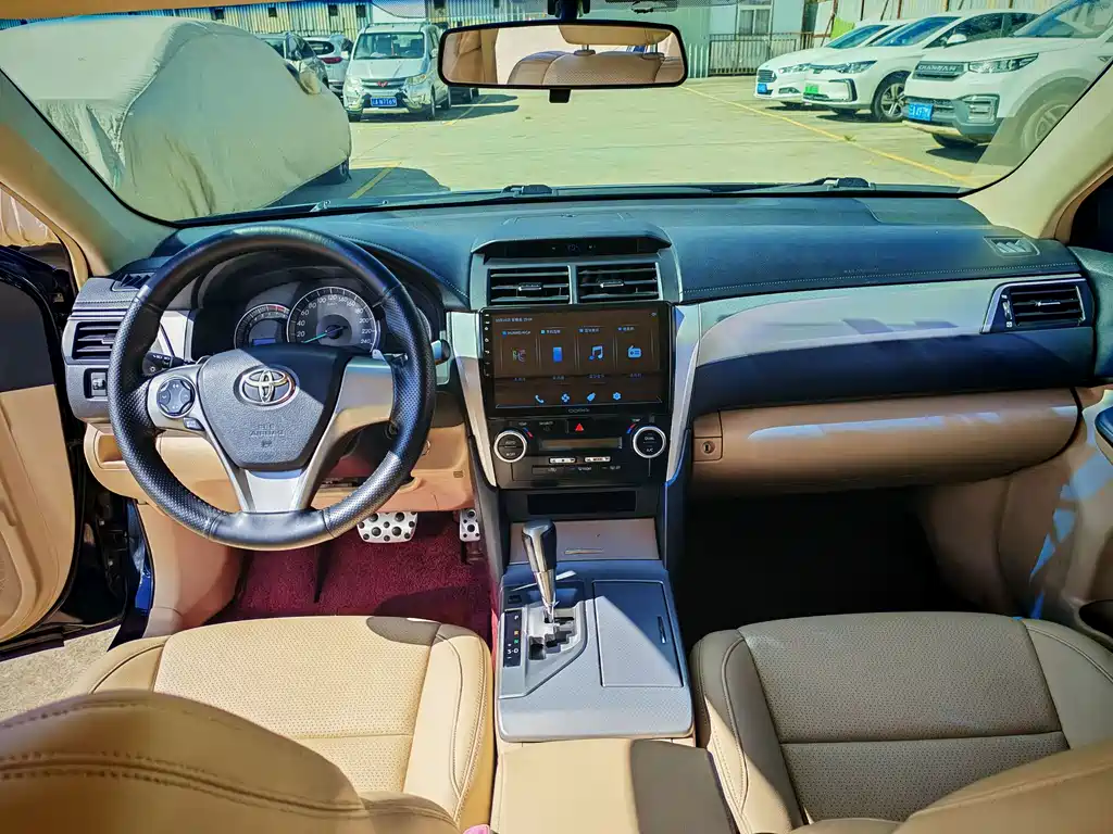 Toyota Camry — миниатюра 10