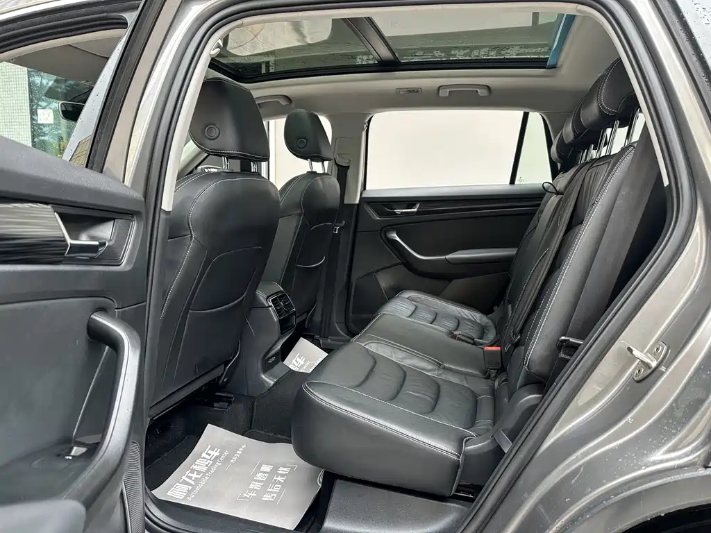 Skoda Kodiaq 2019 TSI330 7 мест Luxury VI