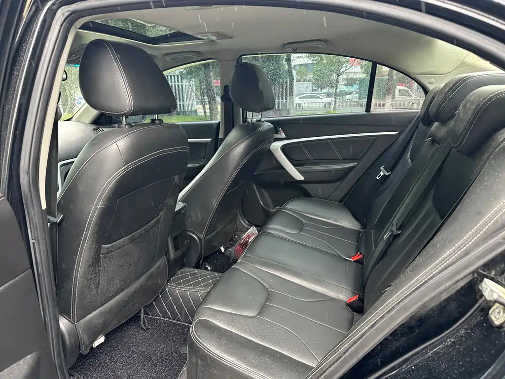 Geely Emgrand 2015 1.5L CVT