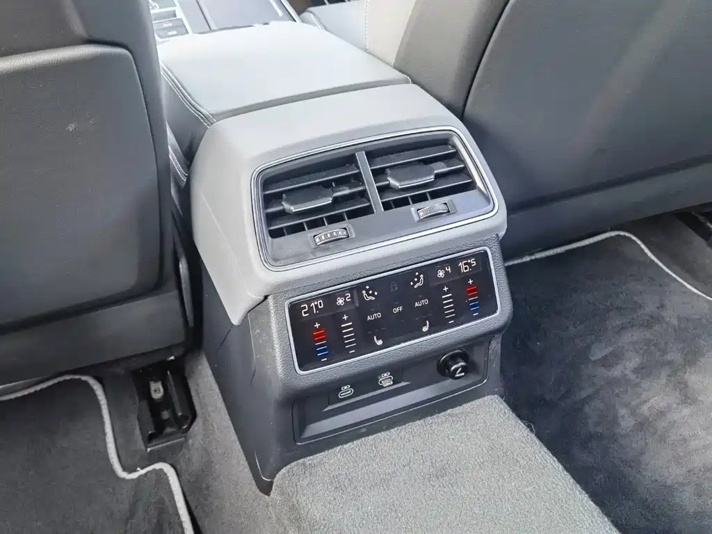 Audi A7L — миниатюра 30