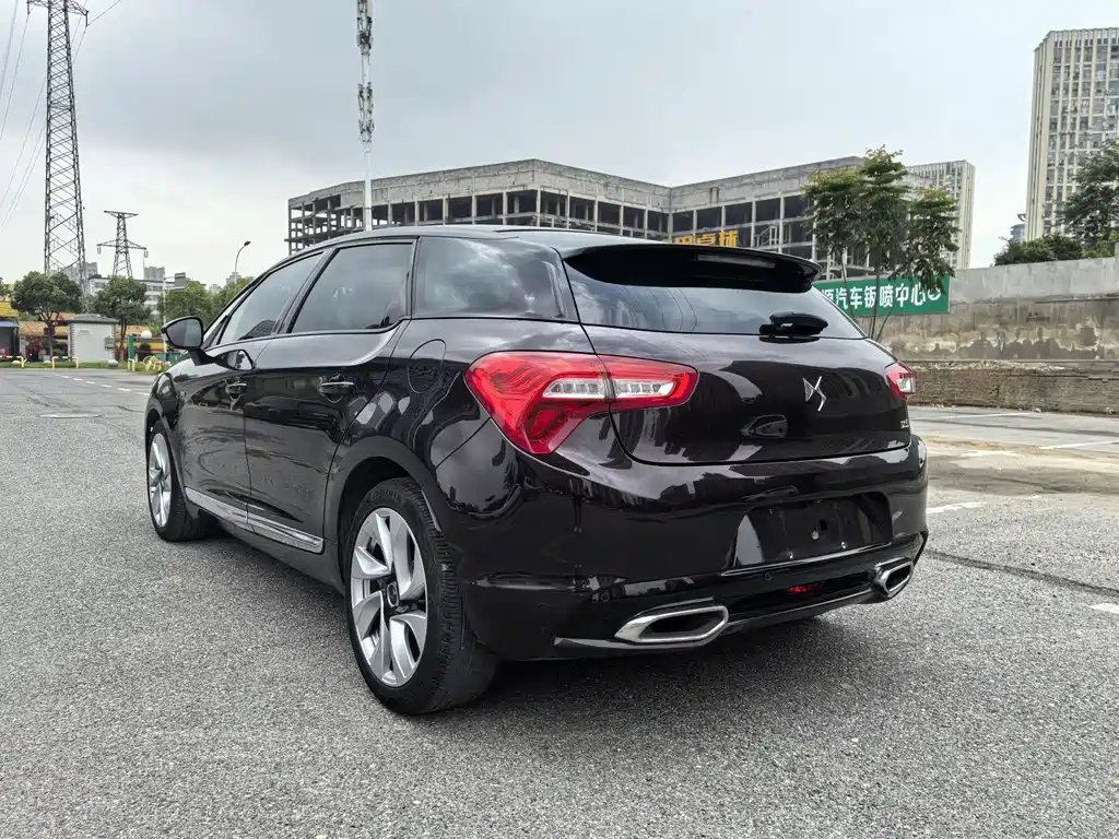 DS 5 2014 1.6T Premium THP200