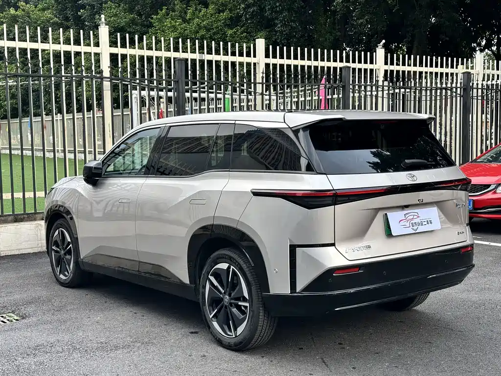 Toyota bZ3X — миниатюра 6