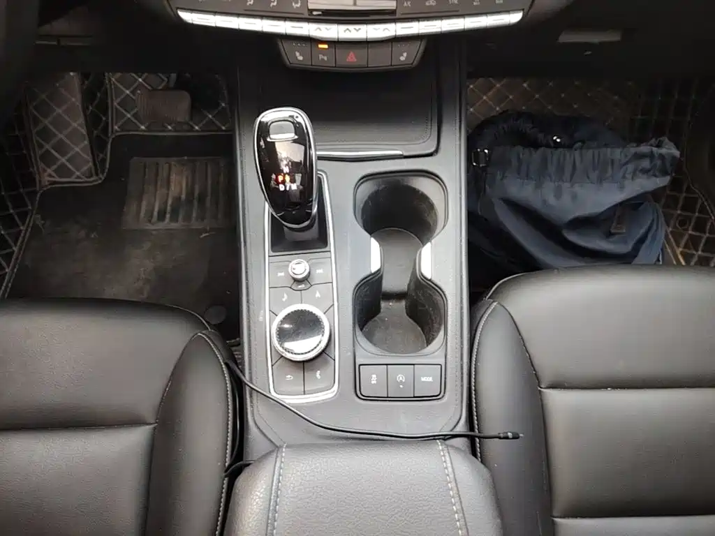 Cadillac XT4 — миниатюра 14