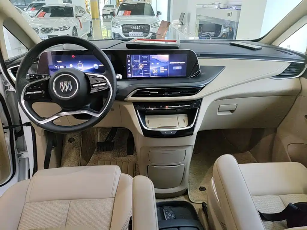 Buick GL8 Hybrid — миниатюра 10