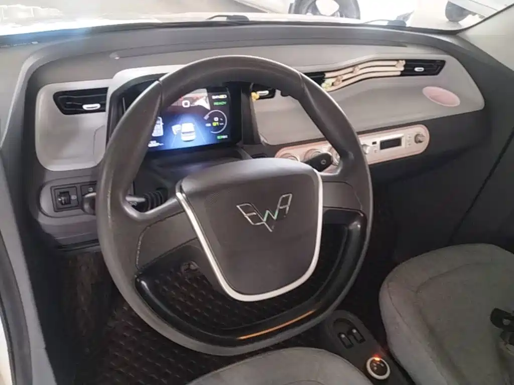 Wuling MINIEV — миниатюра 10