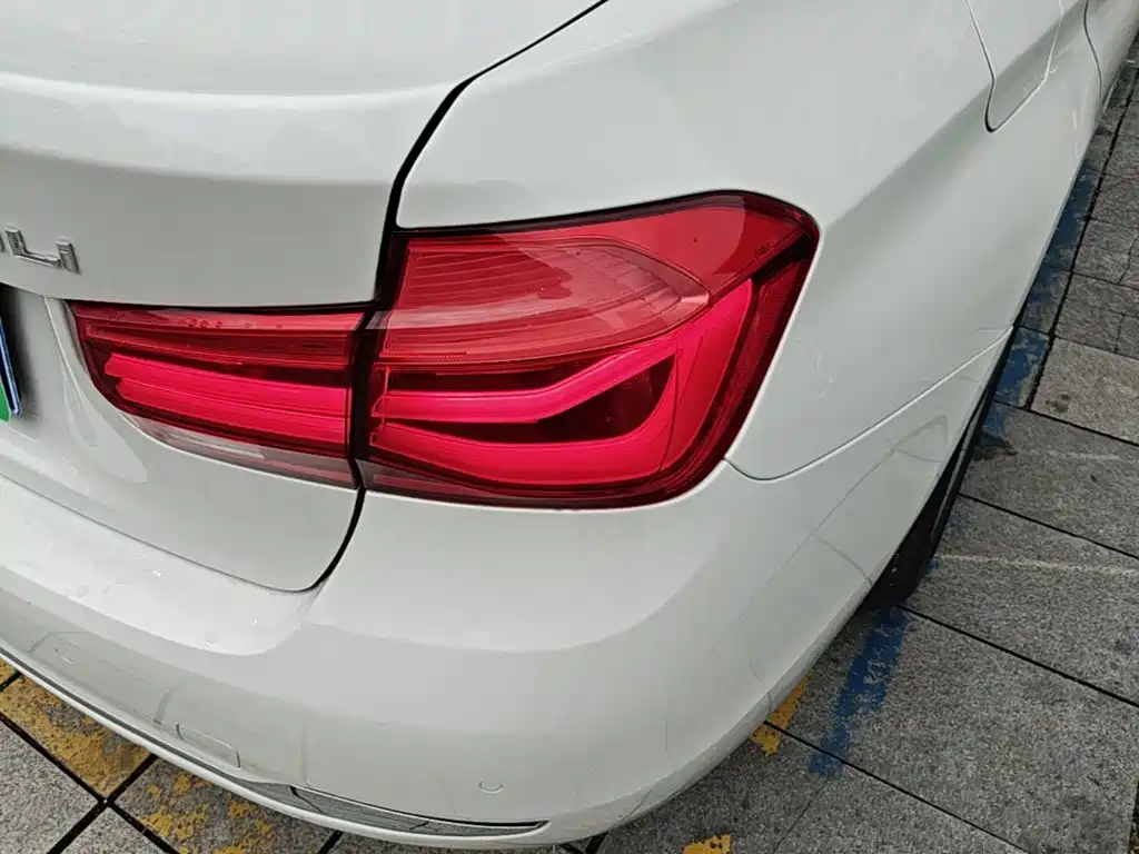 BMW 3 Series — миниатюра 8