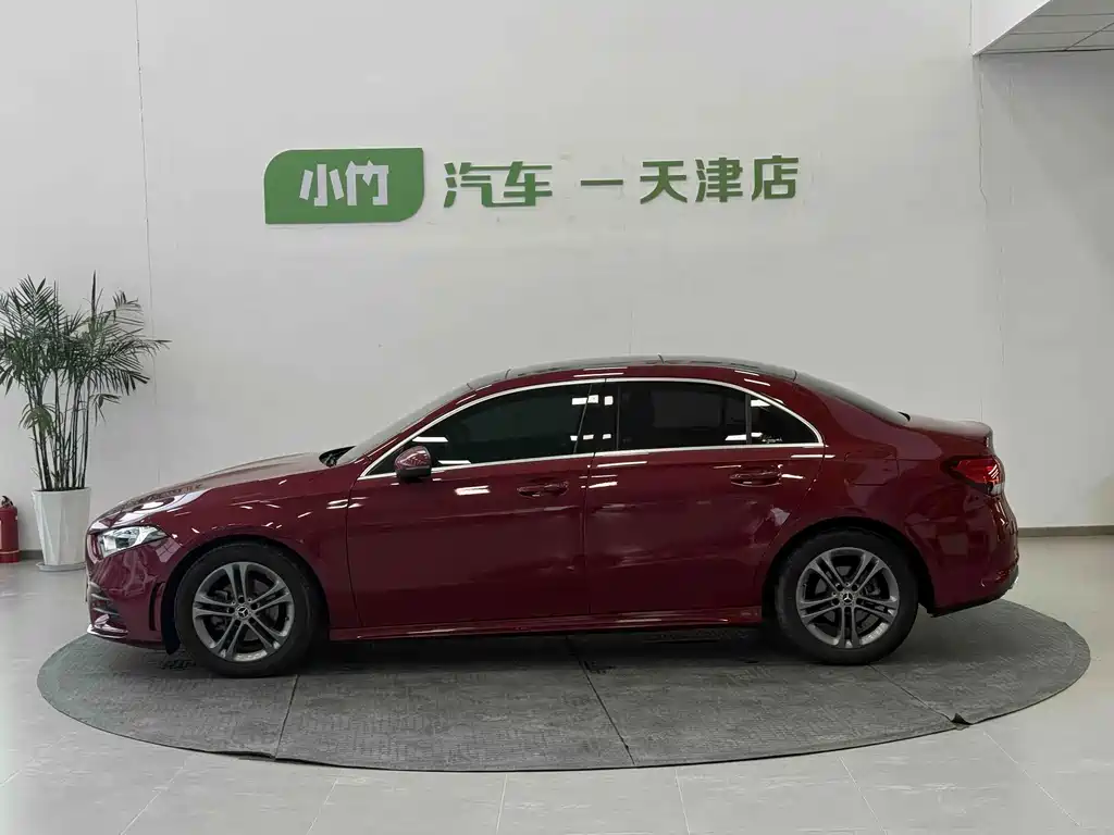 Mercedes-Benz A-Class — миниатюра 8