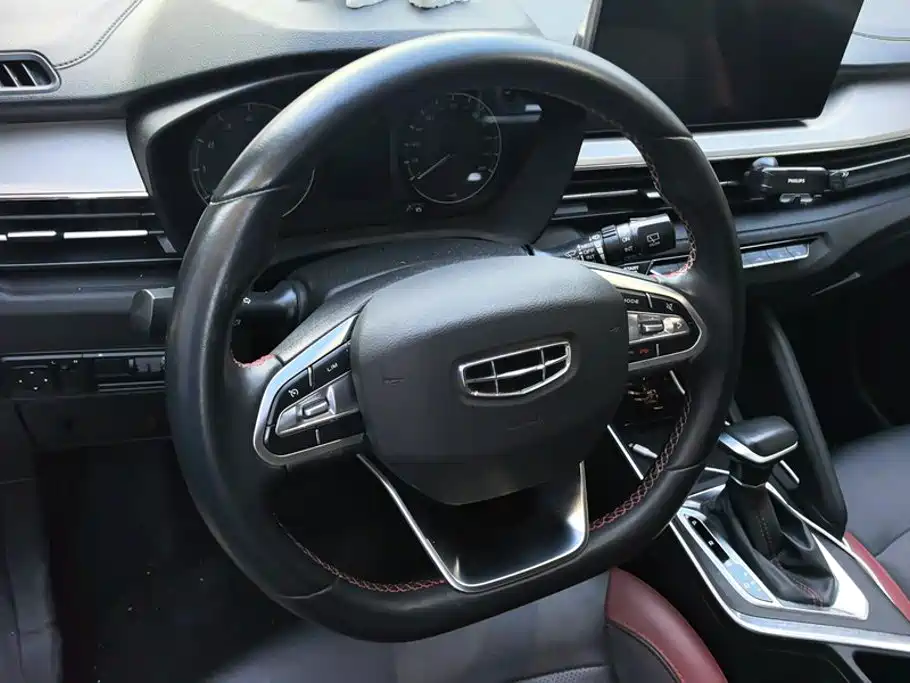 Geely Vision X3 — миниатюра 15