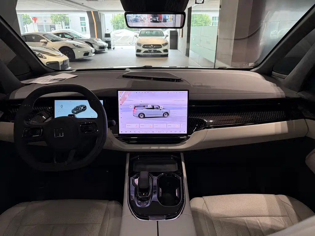 Zeekr 009 2024 мест 108kWh