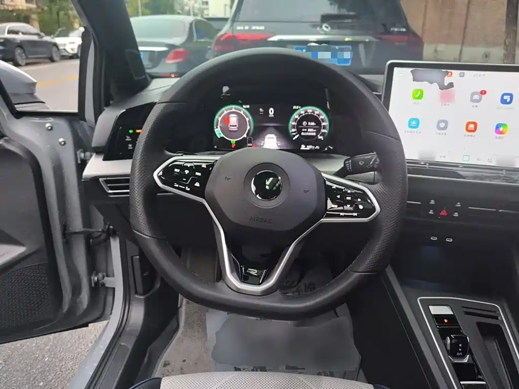 Volkswagen Golf — миниатюра 11