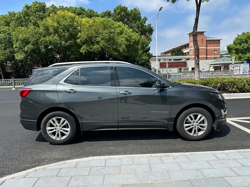 Chevrolet Equinox — миниатюра 4