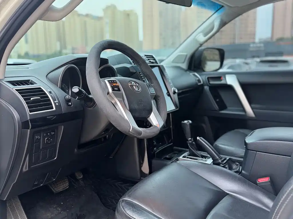 Toyota Prado — миниатюра 4