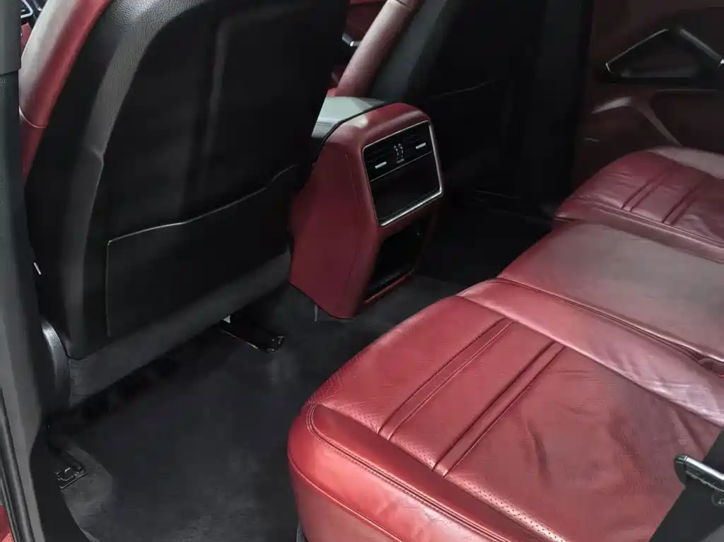 Porsche Cayenne — миниатюра 6