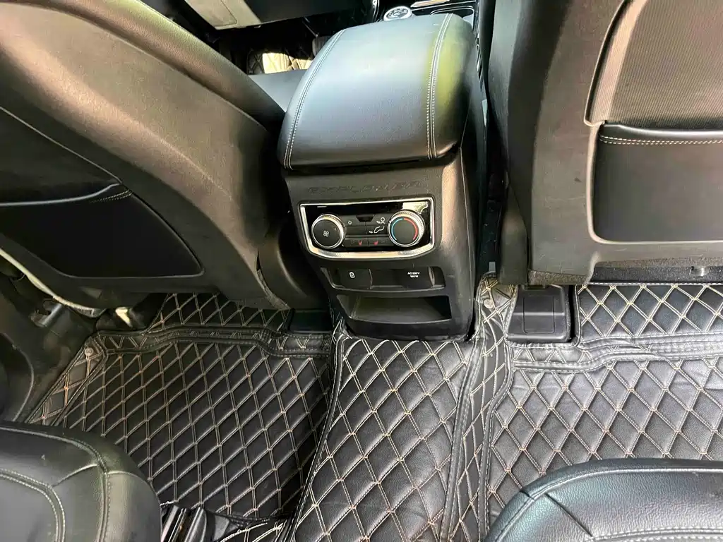 Ford Explorer — миниатюра 18