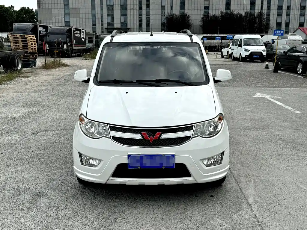 Wuling Hongguang — миниатюра 2