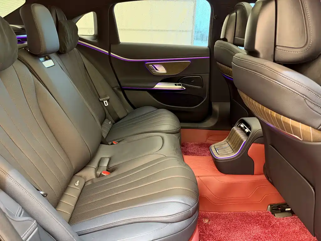 Mercedes-Benz E-Class New Energy — миниатюра 11