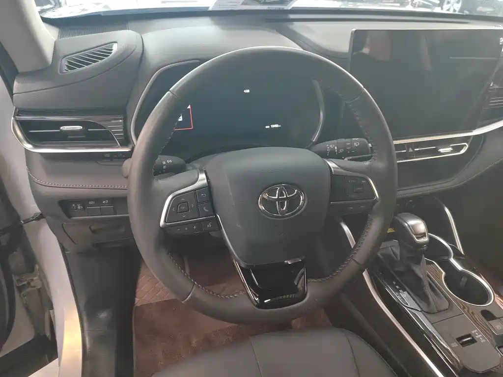 Toyota Highlander — миниатюра 4