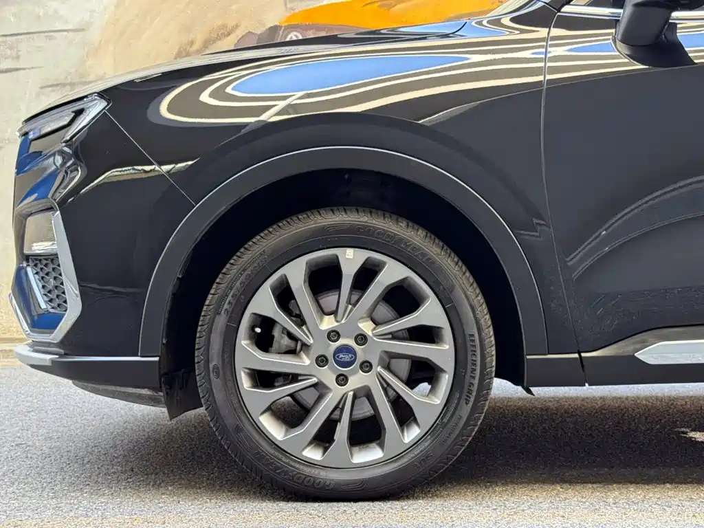 Ford Equator — миниатюра 6