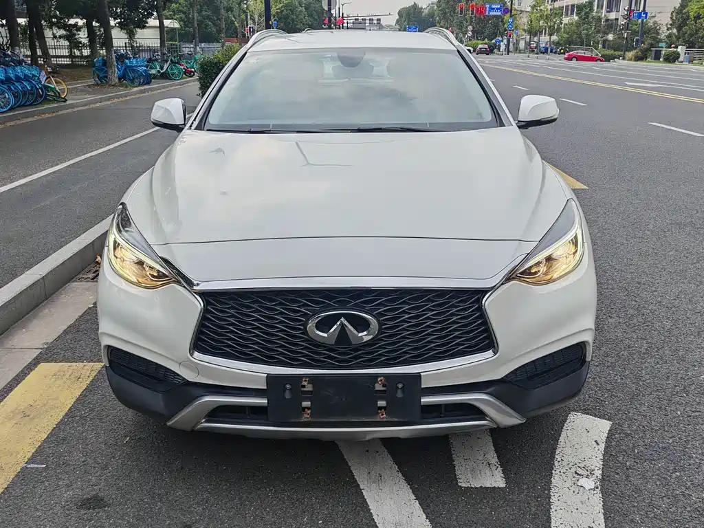 Infiniti QX30 — миниатюра 2