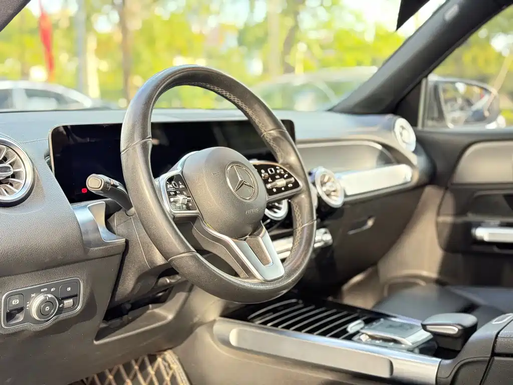 Mercedes-Benz GLB — миниатюра 14
