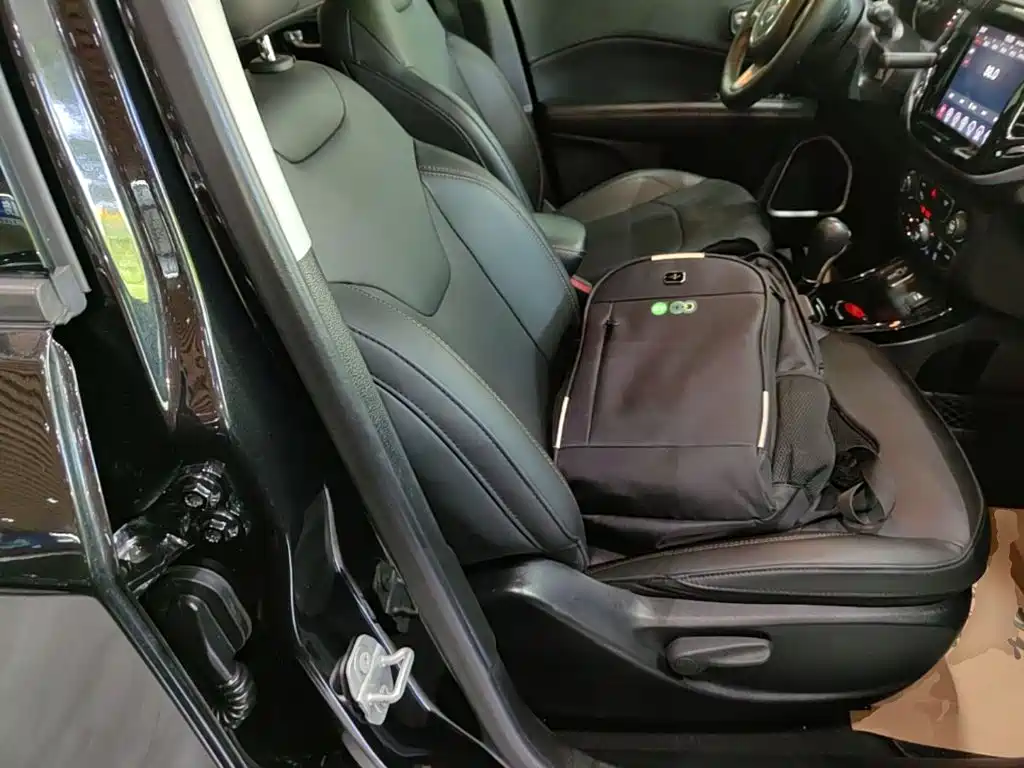 Jeep Compass — миниатюра 25
