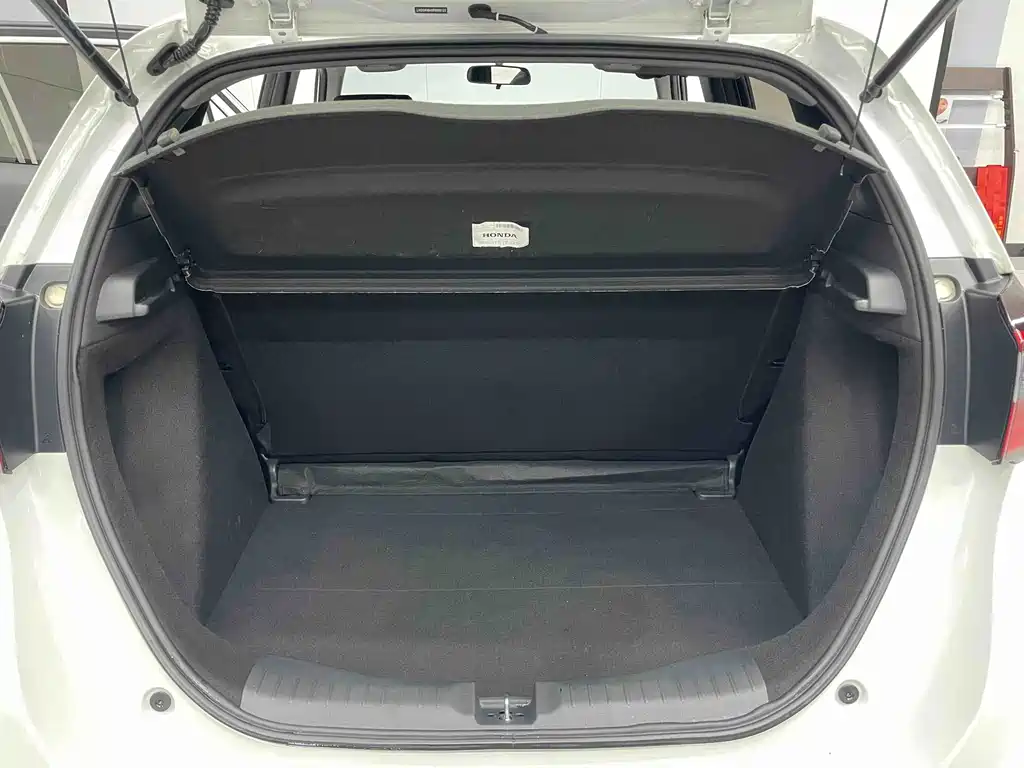 Honda Fit — миниатюра 17