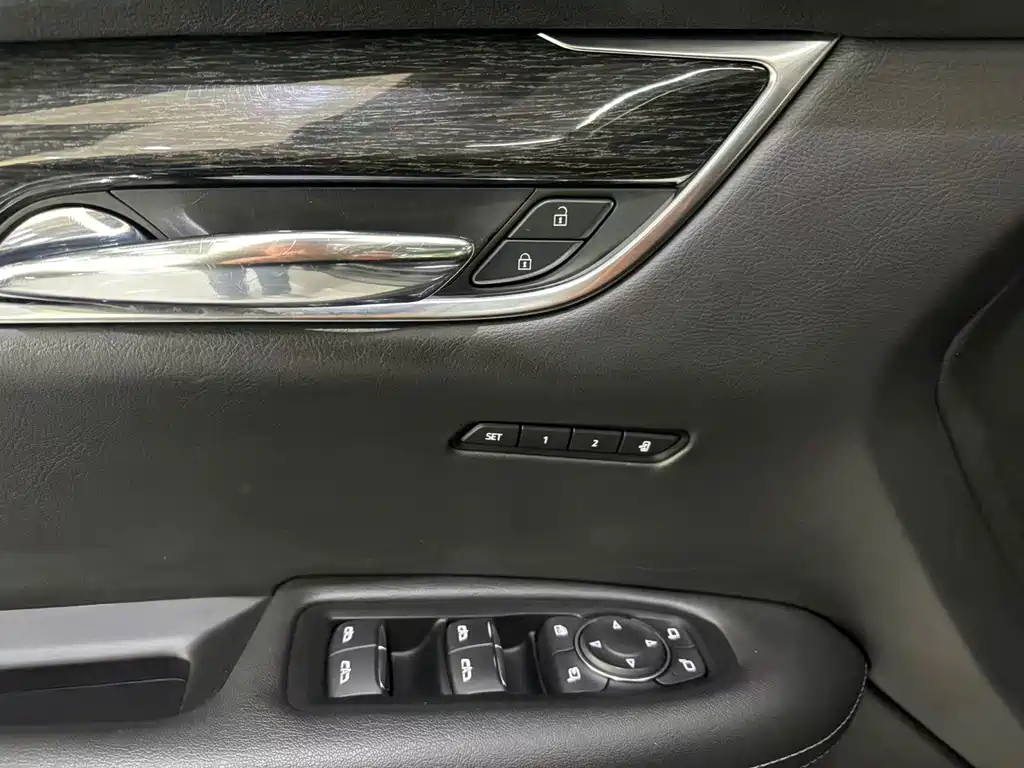 Cadillac XT5 — миниатюра 13