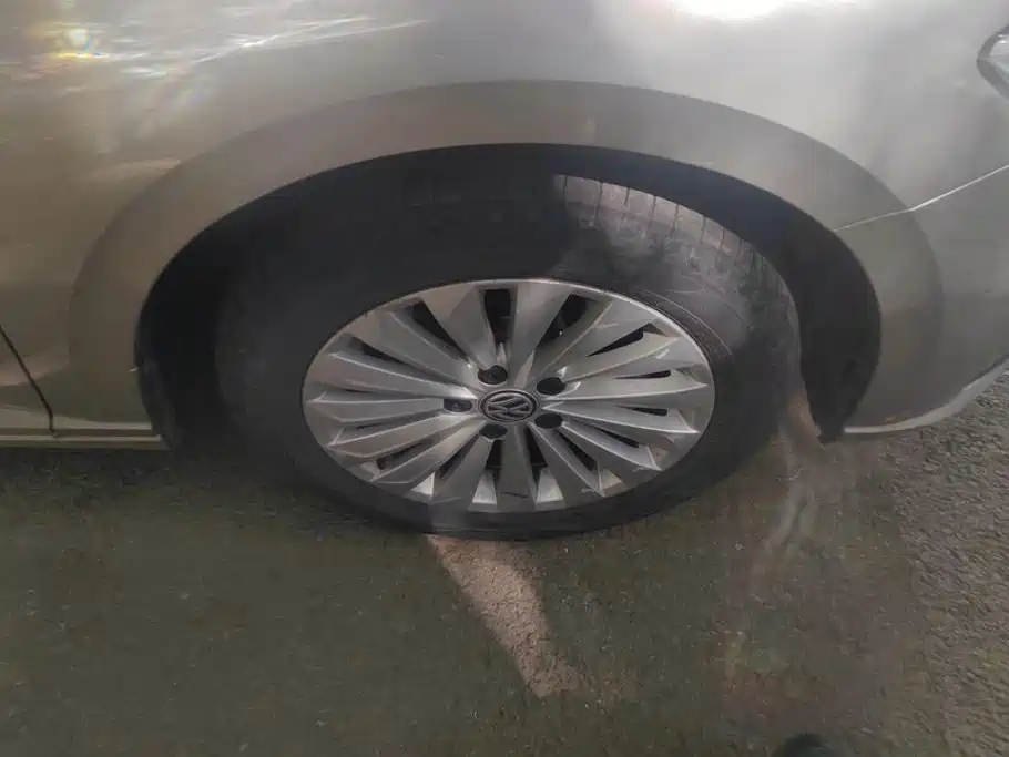 Volkswagen Lavida — миниатюра 6