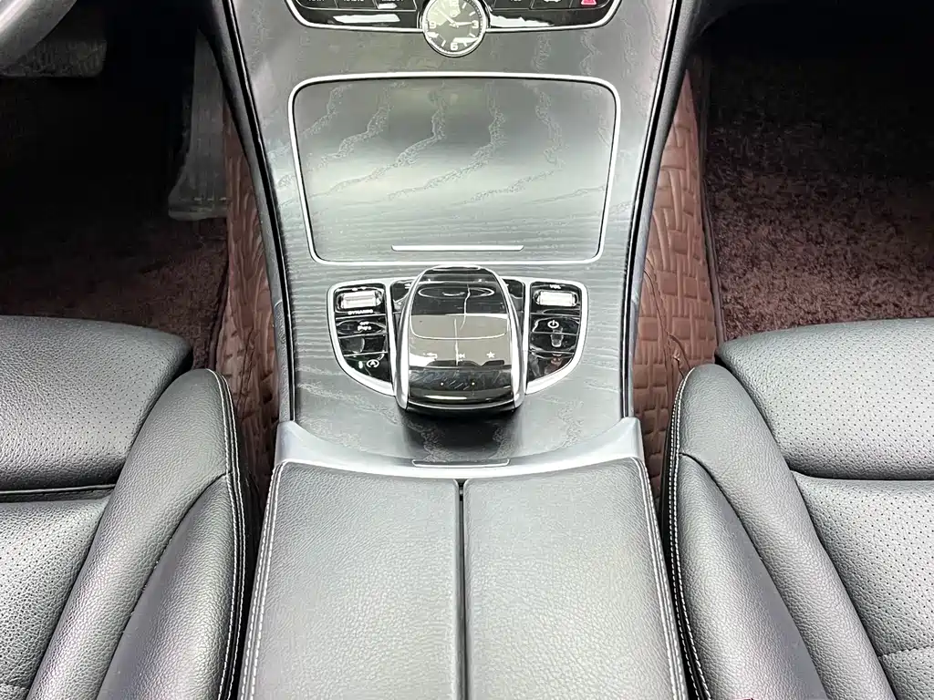Mercedes-Benz C-Class — миниатюра 14