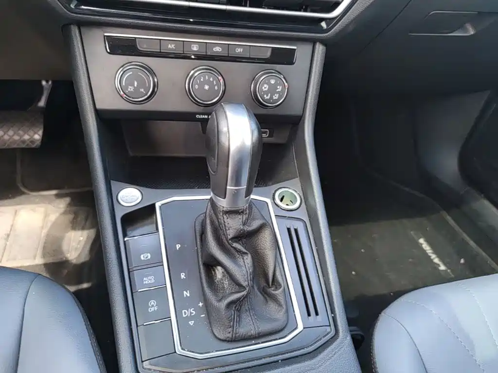 Volkswagen Lavida — миниатюра 14