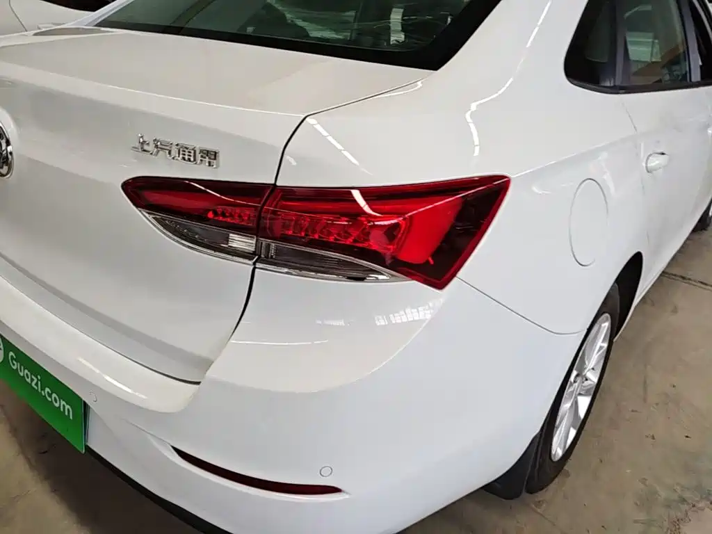 Buick Excelle — миниатюра 8