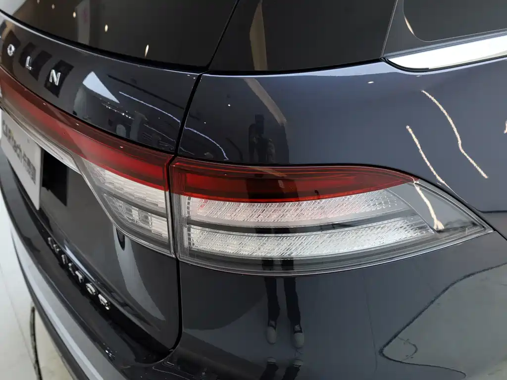 Lincoln Aviator — миниатюра 30